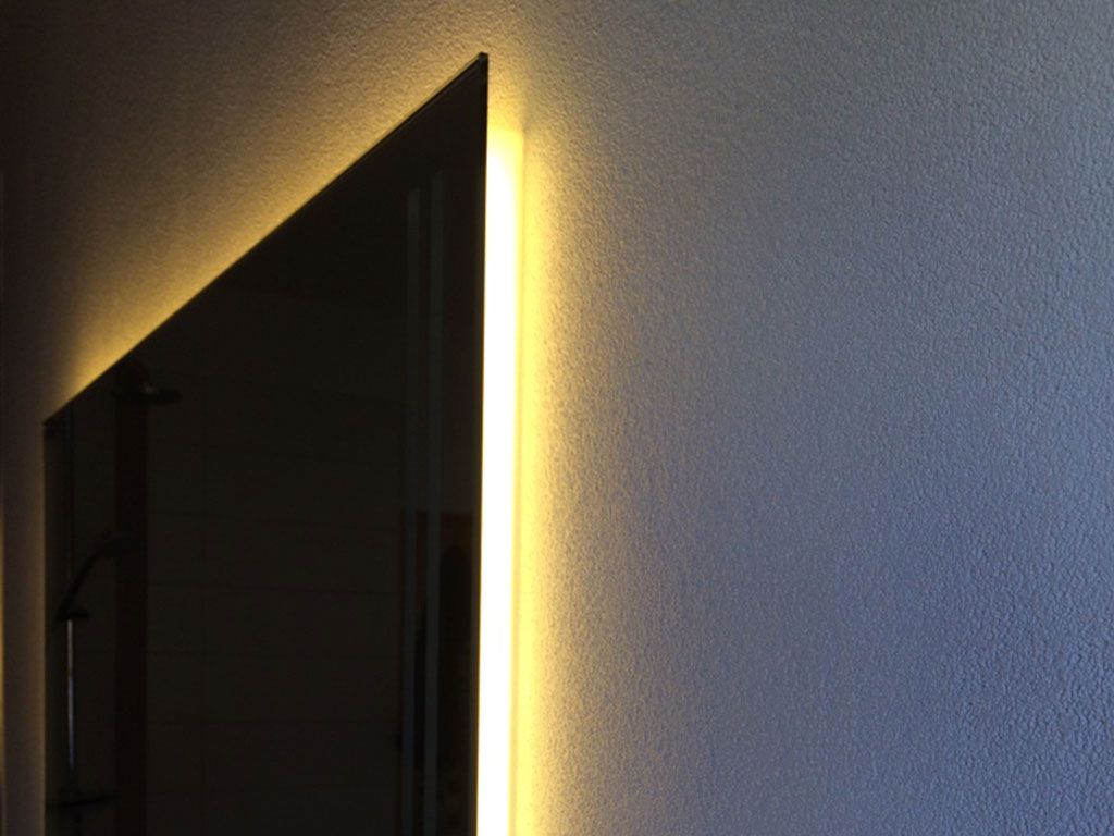 Badspiegel ohne Beleuchtung Detail