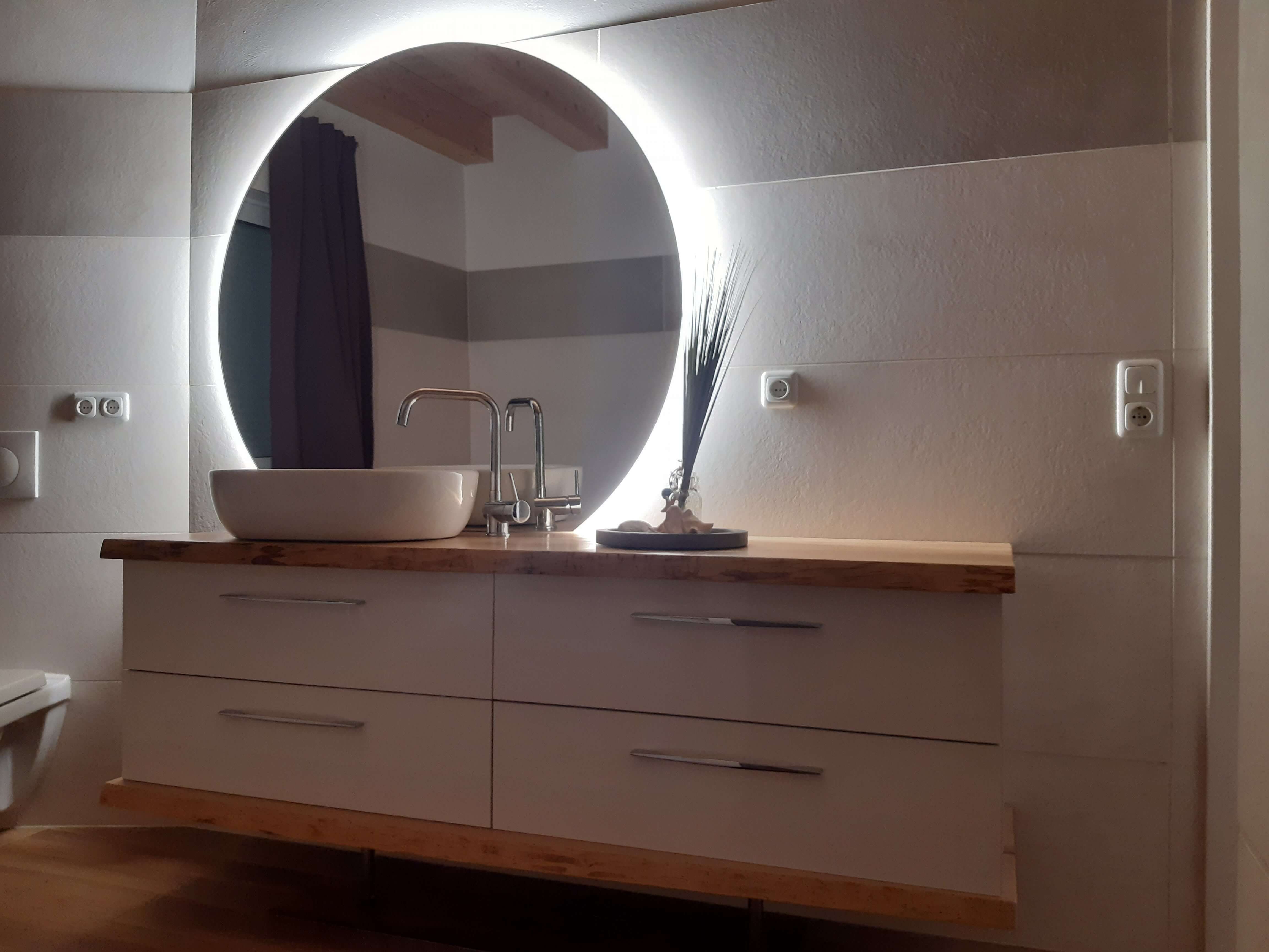 Badspiegel mit LED